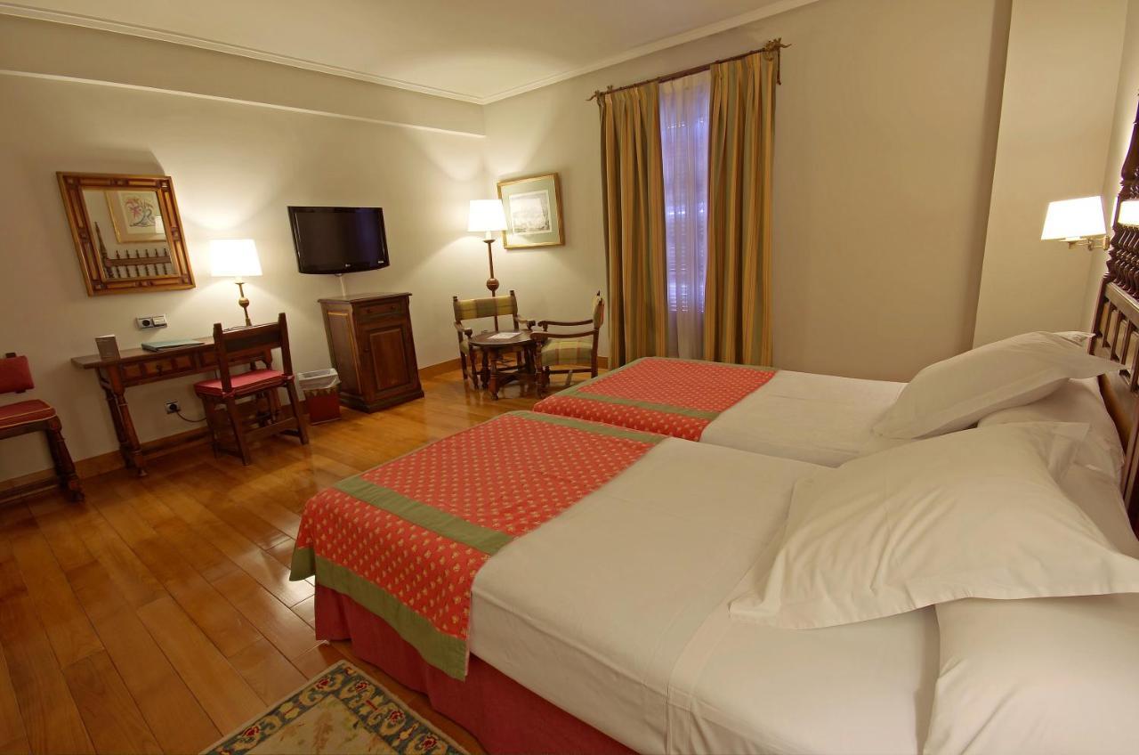Parador De קלהורה מראה חיצוני תמונה