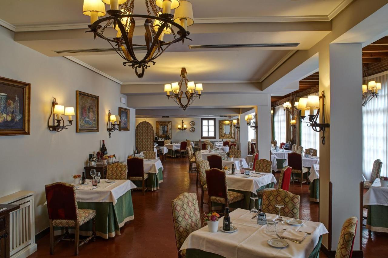 Parador De קלהורה מראה חיצוני תמונה